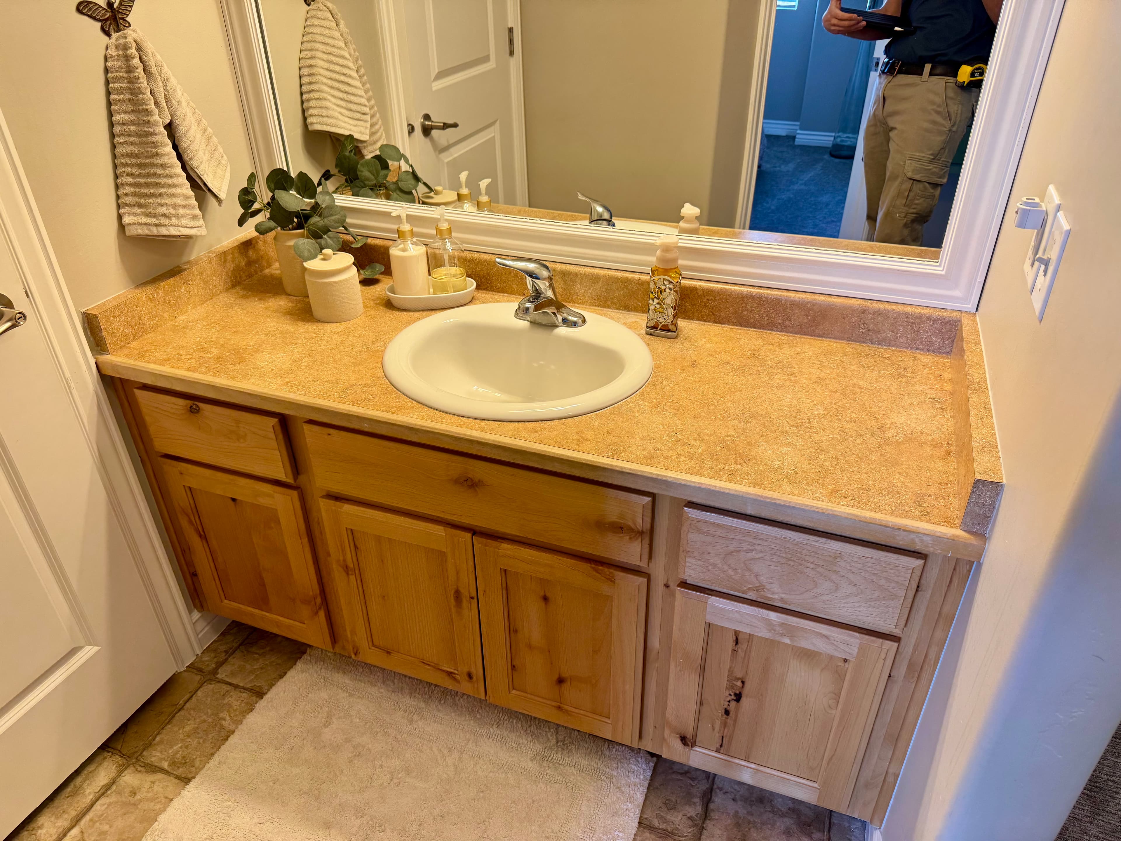 Project Countertop Elevation and Modernization in Pleasant Grove image