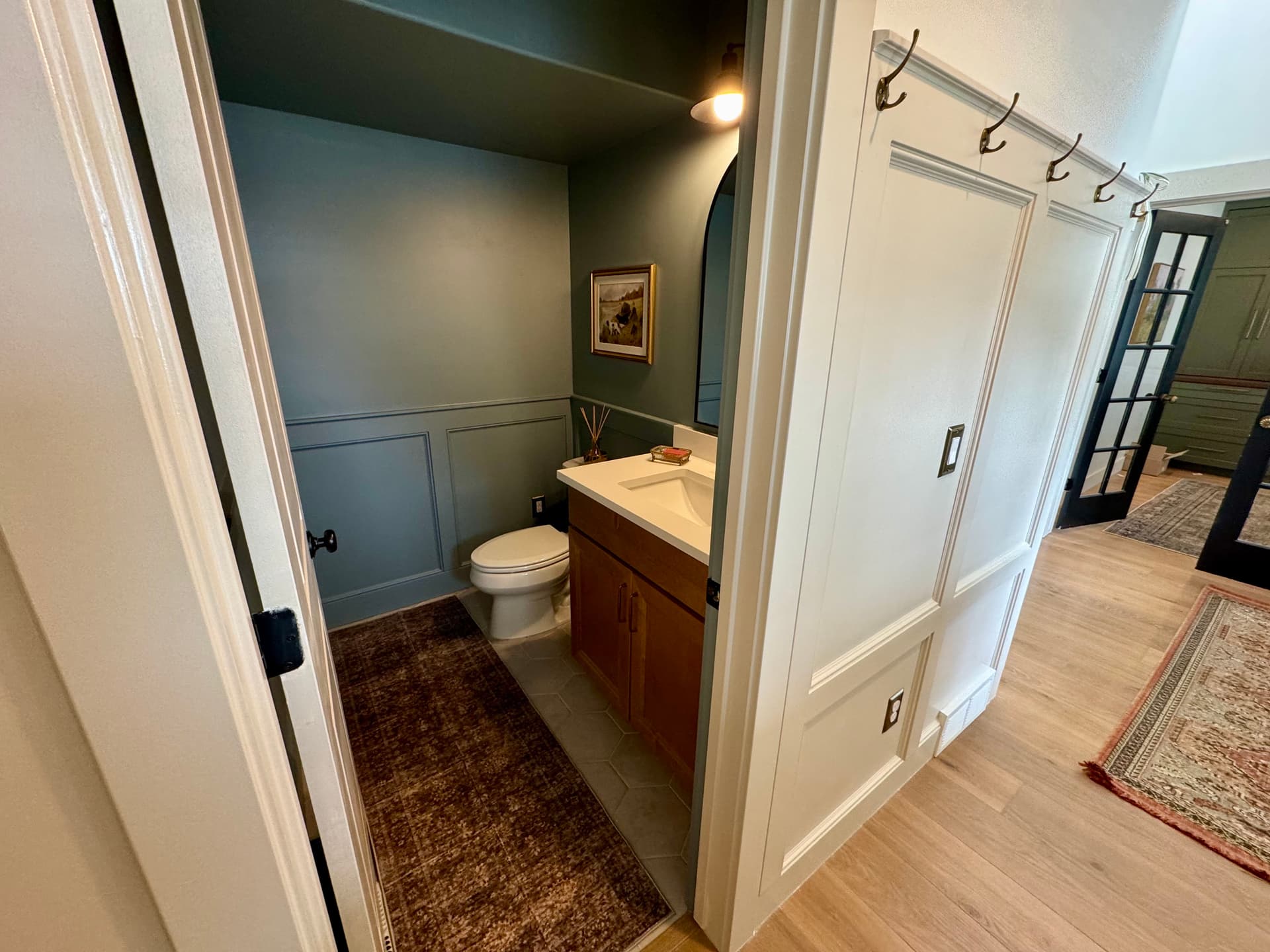 Gallery photos for Updated Entryway, Bathroom and Play Area with Fresh Finish Trim: Image #4