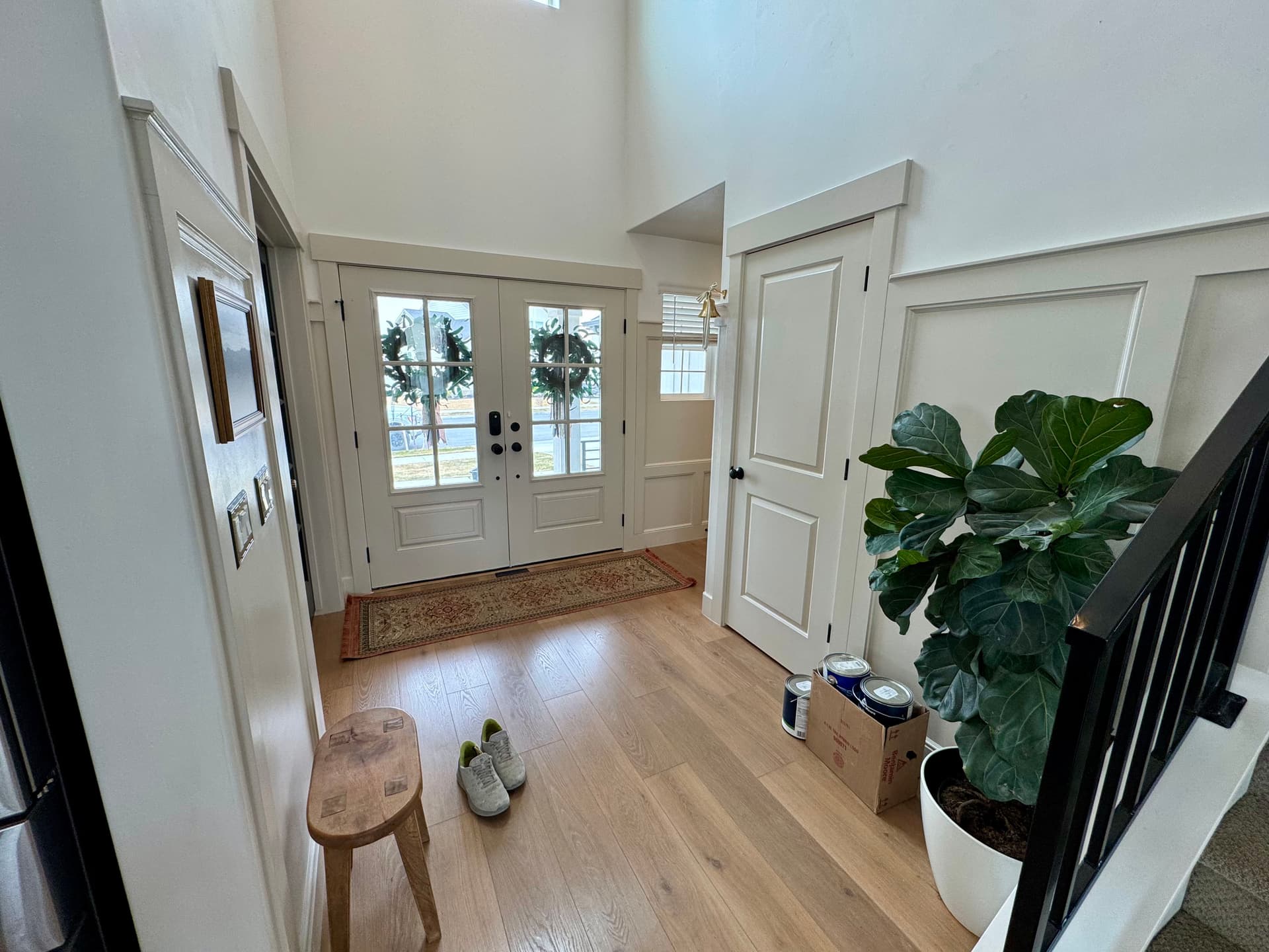 Gallery photos for Updated Entryway, Bathroom and Play Area with Fresh Finish Trim: Image #2